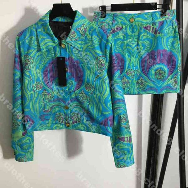 designer women tow piece dress ver..ce brand logo print long sleeve jacket high waist wrap dress metal button coat luxury tracksuits xl fema, White
designer women tow piece dress ver..ce brand logo print long sleeve jacket high waist wrap dress metal button coat luxury tracksuits xl fema, White