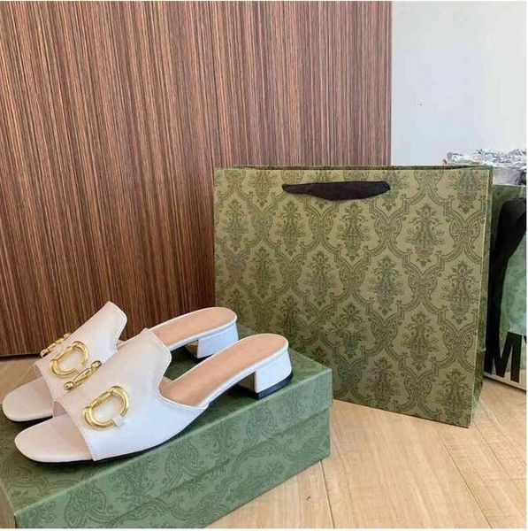 2022 designer summer high heels go out one line slippers horseshoe fashion style open toe versatile women's shoes sandal size 35--40, Black
2022 designer summer high heels go out one line slippers horseshoe fashion style open toe versatile women's shoes sandal size 35--40, Black