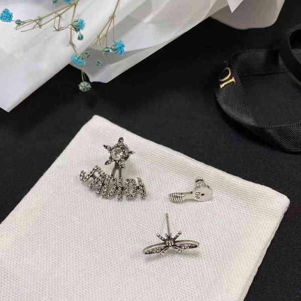 white diamond letter asymmetric earrings female worn earrings us design jewelry, Golden
white diamond letter asymmetric earrings female worn earrings us design jewelry, Golden