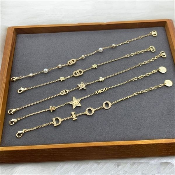 2022 fashion 20% off designer d family new brass letter diamond five pointed star bracelet feminine style fashion jewelry, Black
2022 fashion 20% off designer d family new brass letter diamond five pointed star bracelet feminine style fashion jewelry, Black