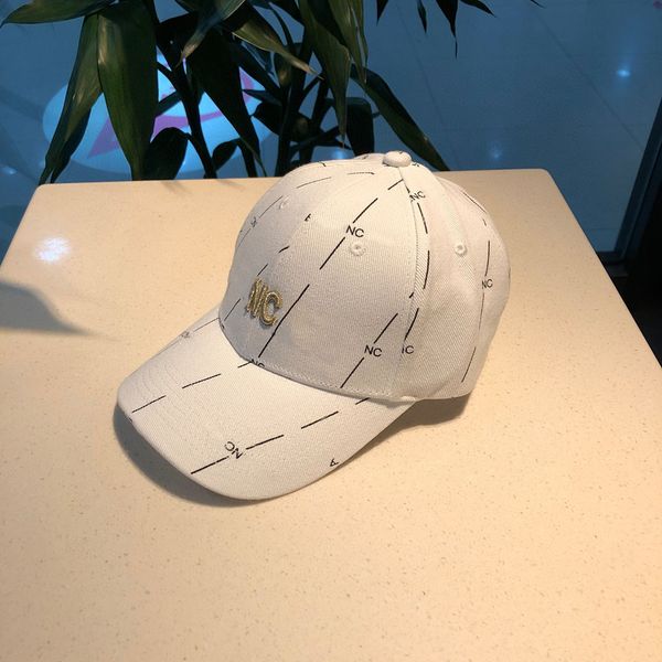 luxurys designers baseball caps are made of embroidered breathable fabric inverted triangle the cap is fashionable and avant-garde giving pe, Blue;gray
luxurys designers baseball caps are made of embroidered breathable fabric inverted triangle the cap is fashionable and avant-garde giving pe, Blue;gray