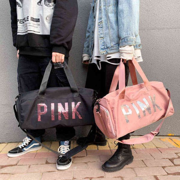 pink new fashion fitness bag letter sequin hand sports storage bucket travel dry wet separation
pink new fashion fitness bag letter sequin hand sports storage bucket travel dry wet separation