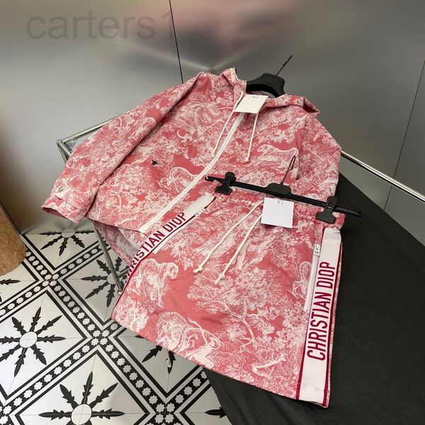 two piece dress designer new fashion zipper hooded jungle tiger jacquard jacket with side webbing a-shaped skirt set in spring and summer of, White
two piece dress designer new fashion zipper hooded jungle tiger jacquard jacket with side webbing a-shaped skirt set in spring and summer of, White