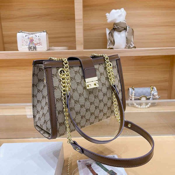 handbags women's 2022 new high-grade texture french minority versatile one shoulder messenger bag large capacity
handbags women's 2022 new high-grade texture french minority versatile one shoulder messenger bag large capacity