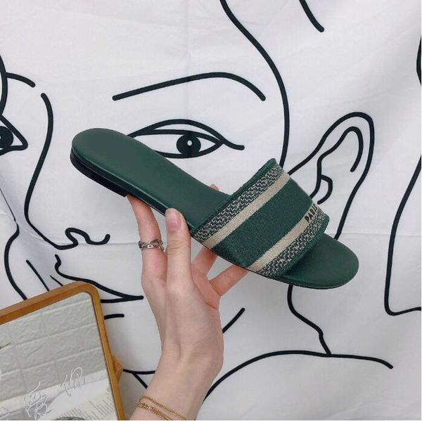 2022 designer women sandal flat slipper fashion 28 colors genuien leather summer heel platform slippers slides flip flops ladies casual sand, Black
2022 designer women sandal flat slipper fashion 28 colors genuien leather summer heel platform slippers slides flip flops ladies casual sand, Black