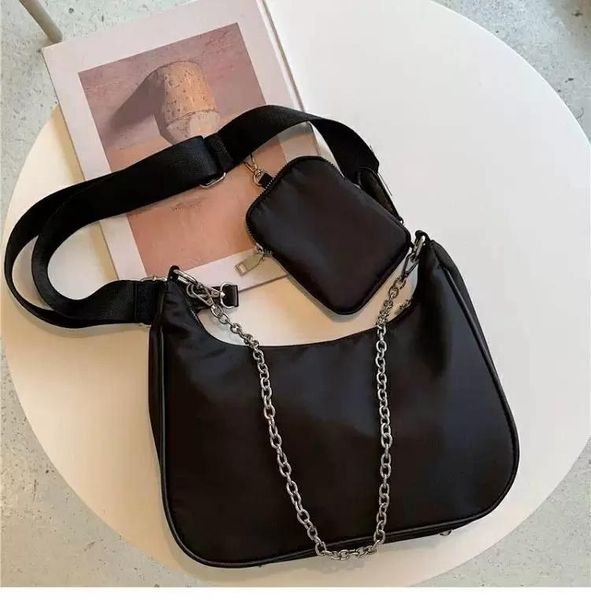 handbags matte saddle evening bags women luxurys 2022 new designer letter shoulder crossbody gift box
handbags matte saddle evening bags women luxurys 2022 new designer letter shoulder crossbody gift box