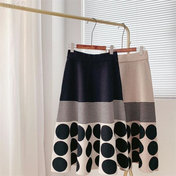 designer modern wave point knitted high waist skirt for women 2021 new autumn and winter elastic a-shaped pleated trend 2099 2022, White
designer modern wave point knitted high waist skirt for women 2021 new autumn and winter elastic a-shaped pleated trend 2099 2022, White
