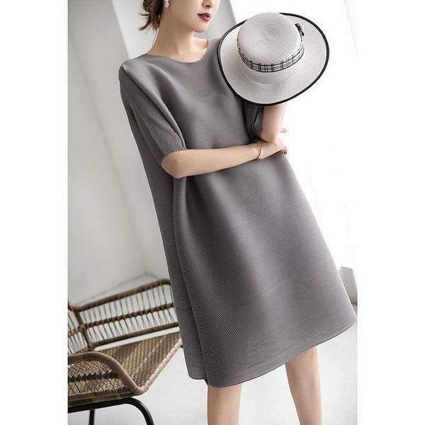 bouncy dress casual dresses summer high elasticity simple fashion shaking skirt 2022 round neck basic loose pleated dress women for, Black;gray
bouncy dress casual dresses summer high elasticity simple fashion shaking skirt 2022 round neck basic loose pleated dress women for, Black;gray