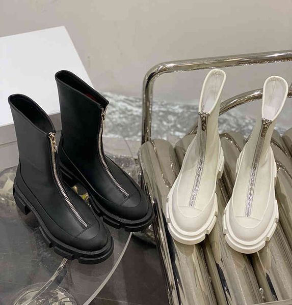 boots autumn and winter co branded boots front zipper thick heel middle women's industrial machinery wind martin, Black
boots autumn and winter co branded boots front zipper thick heel middle women's industrial machinery wind martin, Black