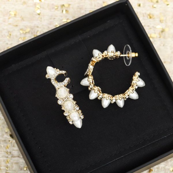 2022 hollow deisgn charm drop earring with diamond and nature shell for women engagement jewelry gift have box stamp ps4084a, Golden
2022 hollow deisgn charm drop earring with diamond and nature shell for women engagement jewelry gift have box stamp ps4084a, Golden