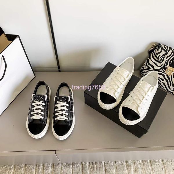 dress shoes high end quality summer style small fragrance color matching rhombic lattice round head flat bottom lace up leisure thick soled, Black
dress shoes high end quality summer style small fragrance color matching rhombic lattice round head flat bottom lace up leisure thick soled, Black