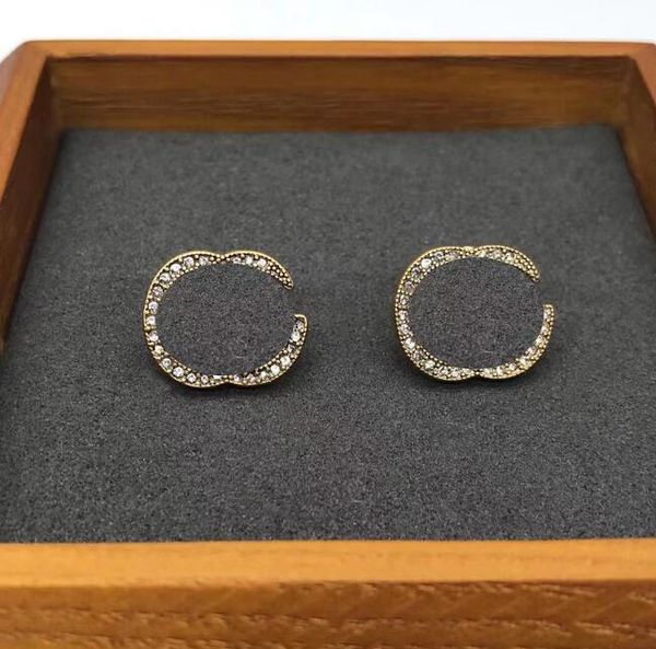 jewerlry 925 silver crystal women designer double letter stud vintage geometric heart-shaped couple earrings for lady party wedding hoop, Golden;silver
jewerlry 925 silver crystal women designer double letter stud vintage geometric heart-shaped couple earrings for lady party wedding hoop, Golden;silver