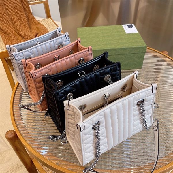 spring and summer temperament commuter bag shopping bag portable horizontal and vertical stripe tote bag chain strip single shoulder
spring and summer temperament commuter bag shopping bag portable horizontal and vertical stripe tote bag chain strip single shoulder
