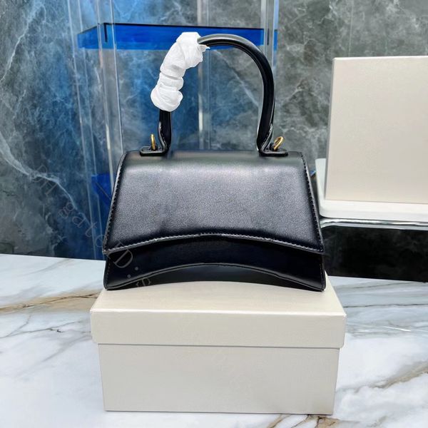 luxury shoulder bags designer bag black crocodile-embossed cow leather small crossbody bag half moon handbag with box 10a quality clutch bag
luxury shoulder bags designer bag black crocodile-embossed cow leather small crossbody bag half moon handbag with box 10a quality clutch bag