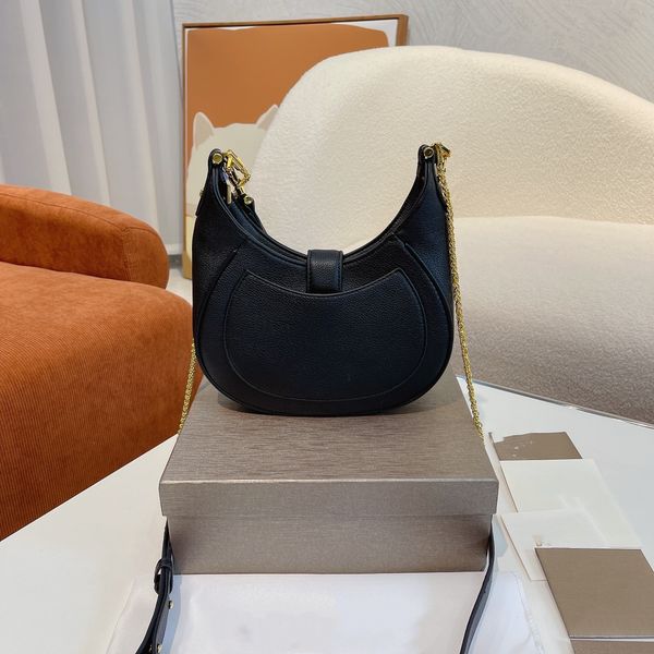 evening bag luxury goddess must-have retro crescent-shaped chain belt bag fashion simple casual shoulder bag
evening bag luxury goddess must-have retro crescent-shaped chain belt bag fashion simple casual shoulder bag
