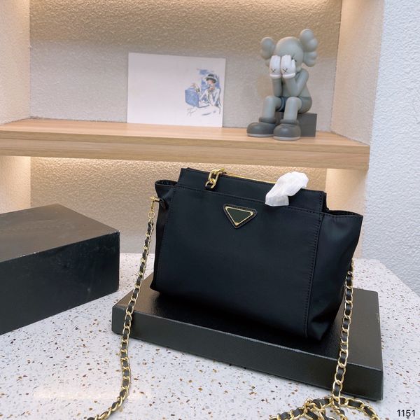 designer bags luxury women shoulder bag nylon handbag classic quilted plaid braided gold chain flap crossbody vintage wallet triangle badge
designer bags luxury women shoulder bag nylon handbag classic quilted plaid braided gold chain flap crossbody vintage wallet triangle badge