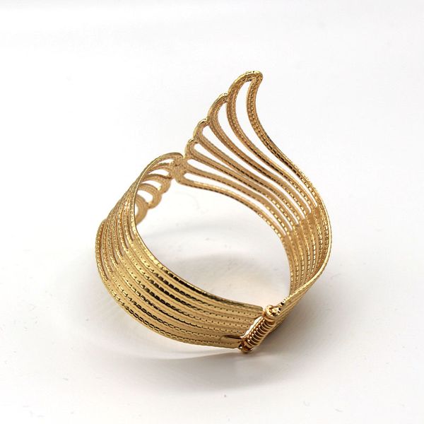 charm creative original niche design iron thread spring bracelet gold pattern, Golden
charm creative original niche design iron thread spring bracelet gold pattern, Golden