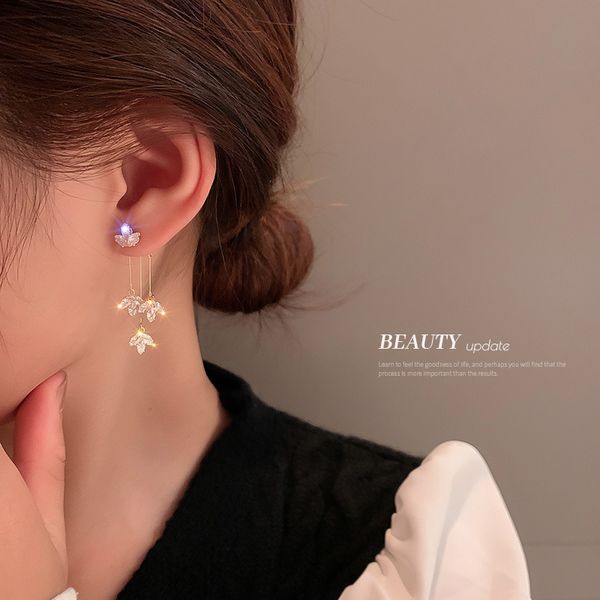 gold plated 925 silver needle zircon leaf tassel earrings korean ins super fairy girl earrings graceful eardrop women, Golden
gold plated 925 silver needle zircon leaf tassel earrings korean ins super fairy girl earrings graceful eardrop women, Golden