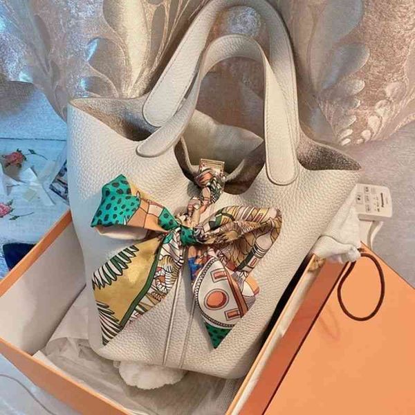 designer handbag women's hems bags 2022 korean xiaozhong food basket leather portable bucket japanese hand painted graffiti
designer handbag women's hems bags 2022 korean xiaozhong food basket leather portable bucket japanese hand painted graffiti