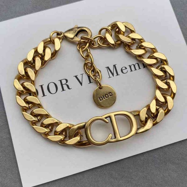 2022 factory wholesale new dijia bracelet hand decoration dark gold net red style autumn new thick chain elegant, Black
2022 factory wholesale new dijia bracelet hand decoration dark gold net red style autumn new thick chain elegant, Black