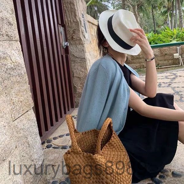 torys classic burchs designer handbags woven women's bag new light luxury retro soft leather portable vegetable basket large capacity f 
torys classic burchs designer handbags woven women's bag new light luxury retro soft leather portable vegetable basket large capacity f