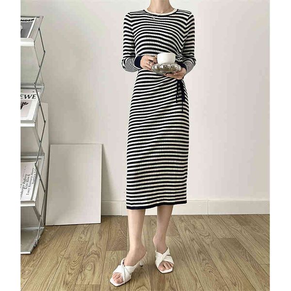 casual dresses elegant provocative elegant and fashionable temperament blue white stripes long sleeve drawstring thin knitted dress skirt in, Black;gray
casual dresses elegant provocative elegant and fashionable temperament blue white stripes long sleeve drawstring thin knitted dress skirt in, Black;gray