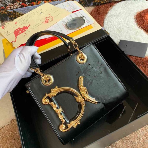 women's designer letter bags highest quality first layer cowhide handbag flip women's bag messenger handbags 70% off 
women's designer letter bags highest quality first layer cowhide handbag flip women's bag messenger handbags 70% off