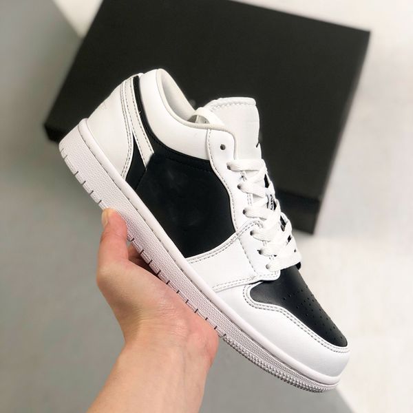 1s jumpman 1 low basketball shoes travis scotts fragment black toe women mens trainers reverse mocha wolf grey unc arctic punch paris hyper
1s jumpman 1 low basketball shoes travis scotts fragment black toe women mens trainers reverse mocha wolf grey unc arctic punch paris hyper