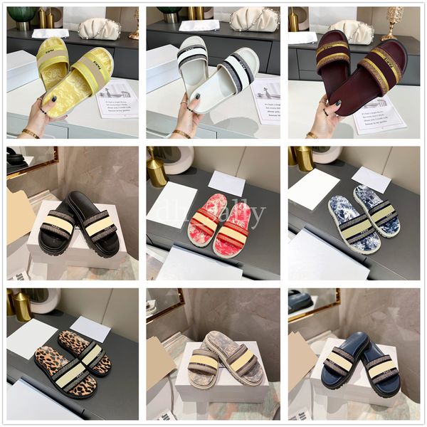 women classic print slipper embroidered letter casual slippers summer bathroom comfortable shoes for woman
women classic print slipper embroidered letter casual slippers summer bathroom comfortable shoes for woman
