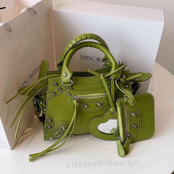 purses outlet women's 2022 summer new hand street trend motorcycle bag leisure versatile one shoulder messenger bag
purses outlet women's 2022 summer new hand street trend motorcycle bag leisure versatile one shoulder messenger bag