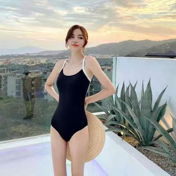 2022 designer large size womens swimsuit comfortable high end print bikini one piece swimwear s-xl, White;black
2022 designer large size womens swimsuit comfortable high end print bikini one piece swimwear s-xl, White;black