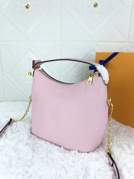 2022global limited fashion luxury designer bucket bag it can be customized wholesale men and women high-capacity handbag 45698 45697, Black;red
2022global limited fashion luxury designer bucket bag it can be customized wholesale men and women high-capacity handbag 45698 45697, Black;red