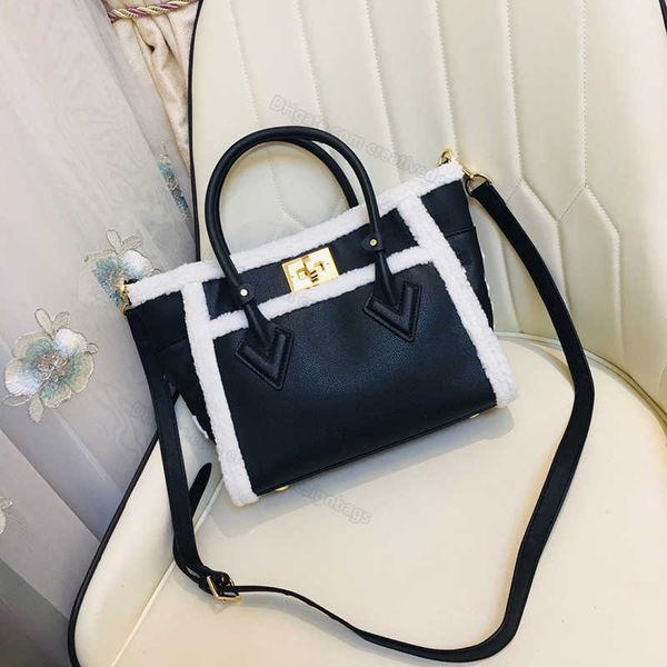 5a wool fleece tufted totes bags handbag shoulder shopping bag cross body on my side mm women fur tote shearling and grain calfskin handbag
5a wool fleece tufted totes bags handbag shoulder shopping bag cross body on my side mm women fur tote shearling and grain calfskin handbag