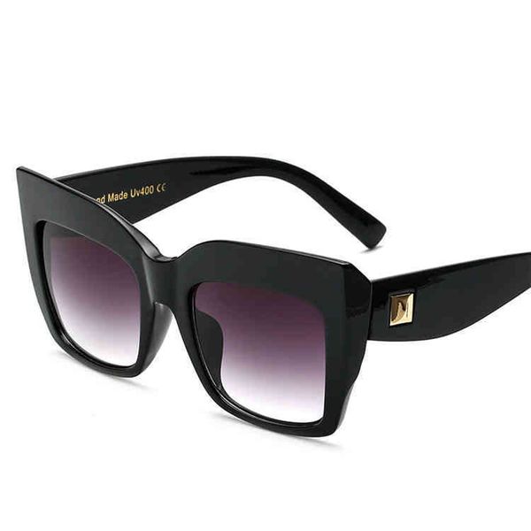 2021custom square cat eye shad shaped oversized optical glass frame for men and women, White;black
2021custom square cat eye shad shaped oversized optical glass frame for men and women, White;black