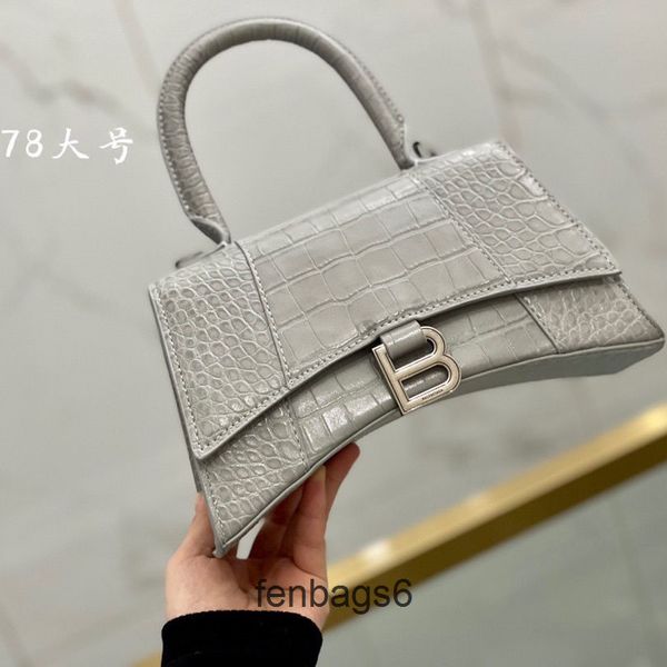 designer bags balengaigas bag hourglass crescent shoulder calf 2022 messenger female portable crocodile dwvg
designer bags balengaigas bag hourglass crescent shoulder calf 2022 messenger female portable crocodile dwvg