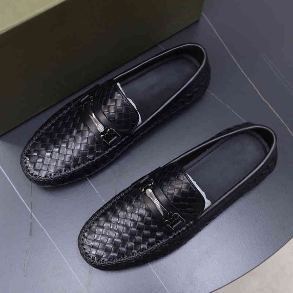 dresses shoes designer men dressing shoes loafers soft leather slip-ons shoe black leather shoe 220707
dresses shoes designer men dressing shoes loafers soft leather slip-ons shoe black leather shoe 220707