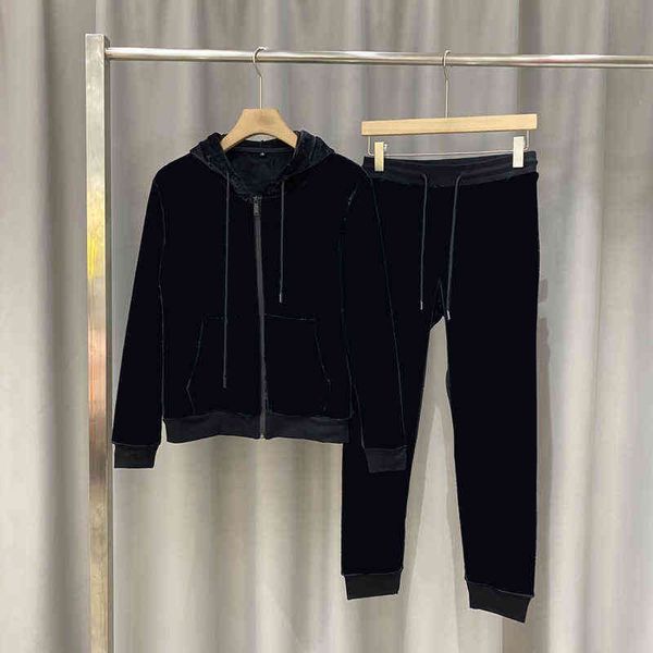 men's tracksuits men women 20fw fashion hoodie + joggers suits with letter printed tracksuit sets reflective strip -3xl 091s, Gray
men's tracksuits men women 20fw fashion hoodie + joggers suits with letter printed tracksuit sets reflective strip -3xl 091s, Gray