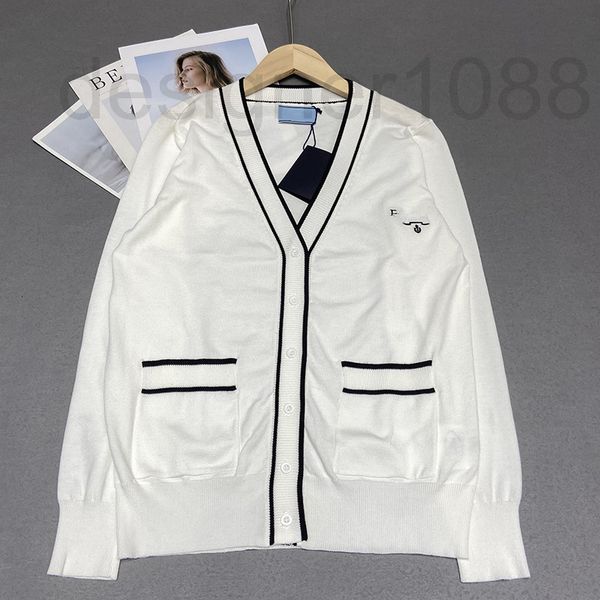 women's sweaters designer white knitted v-neck long sleeve cardigan letter embroidery women's jacket 2022 summer new loose casual, White;black
women's sweaters designer white knitted v-neck long sleeve cardigan letter embroidery women's jacket 2022 summer new loose casual, White;black