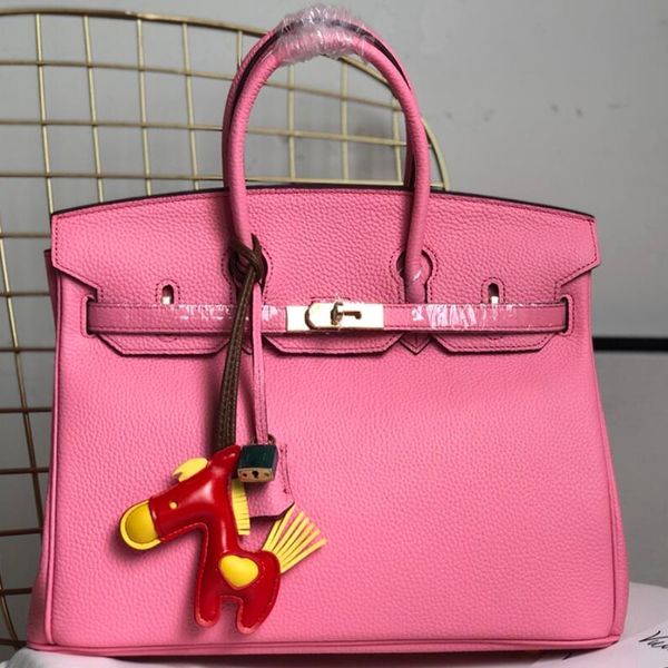 howellwongs fashion tote bag 25cm 30cm 35cm handbag women shoulder bags litchi pattern genuine leather handbags with stamped lock scarf hors
howellwongs fashion tote bag 25cm 30cm 35cm handbag women shoulder bags litchi pattern genuine leather handbags with stamped lock scarf hors