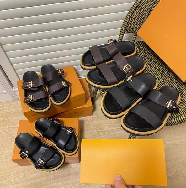designer classic sandals letter old flower leather metal hasp women flat bbottom comfort summer outdoor leisure antiskid slippers sandal, Black
designer classic sandals letter old flower leather metal hasp women flat bbottom comfort summer outdoor leisure antiskid slippers sandal, Black