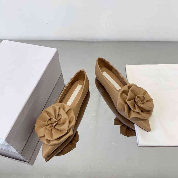 dress shoes spring rose french shallow mouth flat bottom scoop shoes women's pointed real sheepskin temperament single, Black
dress shoes spring rose french shallow mouth flat bottom scoop shoes women's pointed real sheepskin temperament single, Black