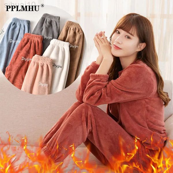 autumn winter warm coral fleece pyjamas 2-piece set women outfits casual loose flannel nightwear thick velvet pants suit homewear l220803, Black;red
autumn winter warm coral fleece pyjamas 2-piece set women outfits casual loose flannel nightwear thick velvet pants suit homewear l220803, Black;red