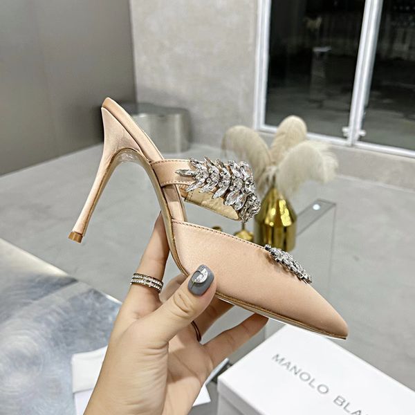 manolo stiletto slippers thin high heel brand shoes women slik leather crystal ladies pumps, Black
manolo stiletto slippers thin high heel brand shoes women slik leather crystal ladies pumps, Black