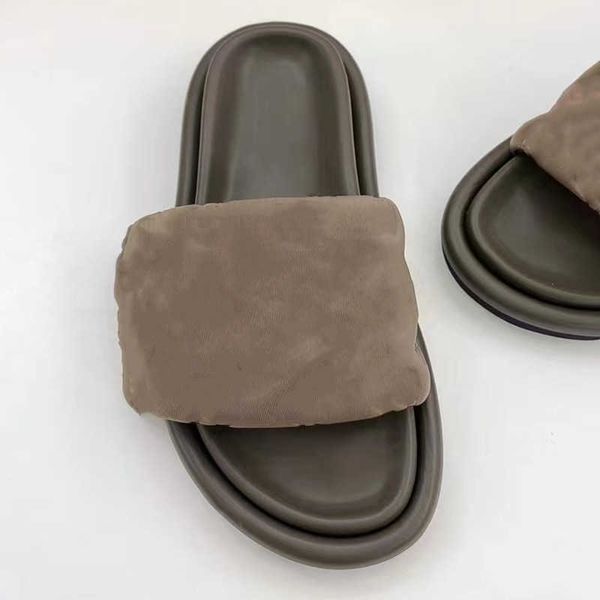 women flat slipper pool pillow slide comfort mule padded strap designer lady letter embossed textile footbed slipper, Black 
women flat slipper pool pillow slide comfort mule padded strap designer lady letter embossed textile footbed slipper, Black