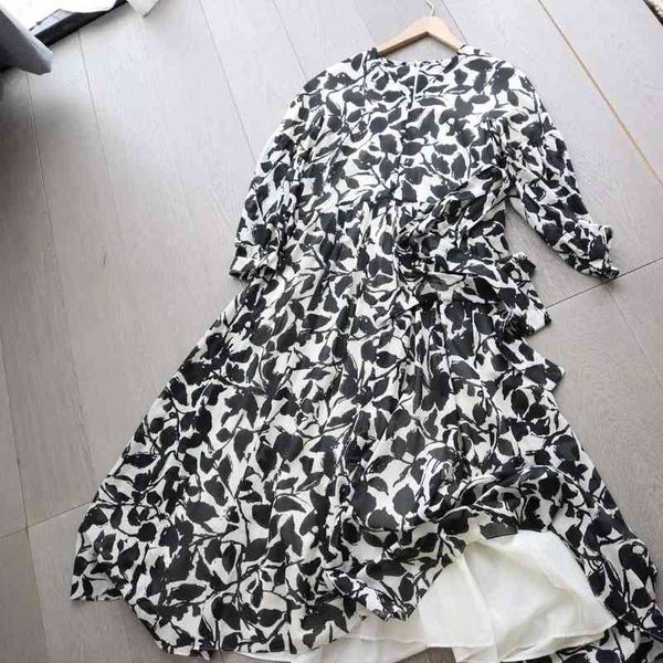 casual dresses pure original style high waist temperament long skirt printed cotton xiajiyuan, Black;gray
casual dresses pure original style high waist temperament long skirt printed cotton xiajiyuan, Black;gray