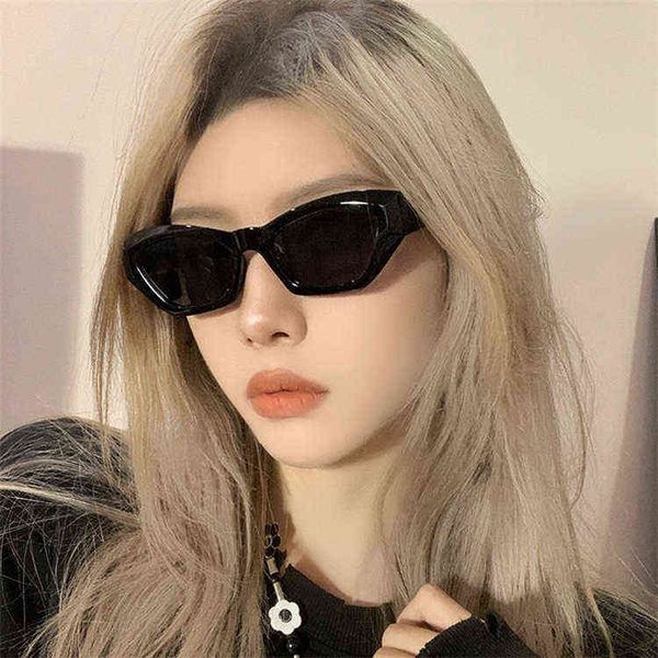 2022 new cat's eye sunglasses women's fashion net red same vintage eyeglasses personality, White;black
2022 new cat's eye sunglasses women's fashion net red same vintage eyeglasses personality, White;black