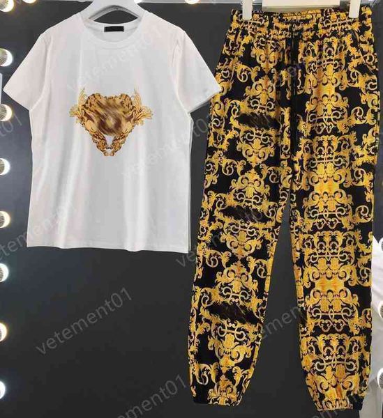 womens two piece pants chest graphic print short-sleeved t-shirt with gold logo trousers 2 piece sets luxury designer tracksuits women cloth, White
womens two piece pants chest graphic print short-sleeved t-shirt with gold logo trousers 2 piece sets luxury designer tracksuits women cloth, White