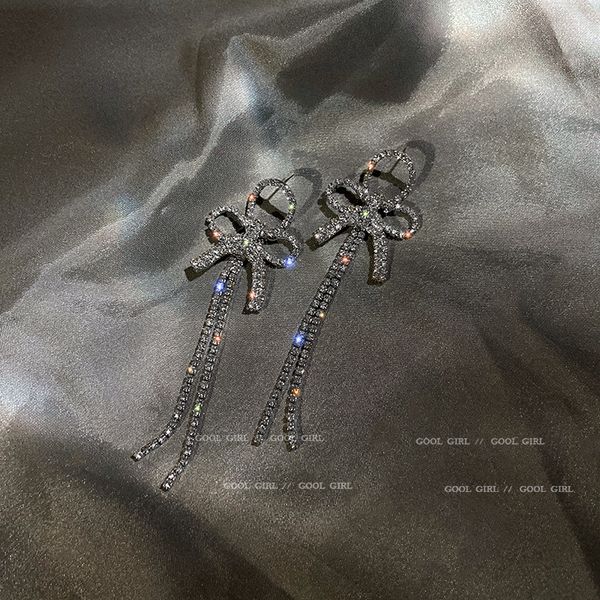 925 silver needle full diamond bow tassel earrings south korea dongdaemun personalized and temperamental eardrop fashionable and popular, Golden
925 silver needle full diamond bow tassel earrings south korea dongdaemun personalized and temperamental eardrop fashionable and popular, Golden