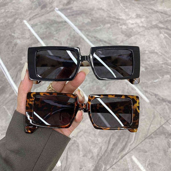 sun vintage rectangle sunglasses for women men designer colorful sun glasses female eyewear oculos de sol uv400, White;black
sun vintage rectangle sunglasses for women men designer colorful sun glasses female eyewear oculos de sol uv400, White;black