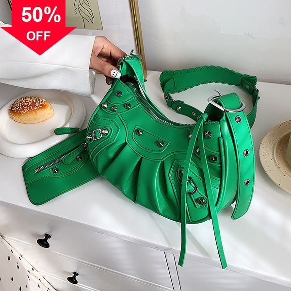 locomotive style 2022 new fashion personality versatile two in one month pleated msenger fashionable retro women's totes shoulder bag
locomotive style 2022 new fashion personality versatile two in one month pleated msenger fashionable retro women's totes shoulder bag